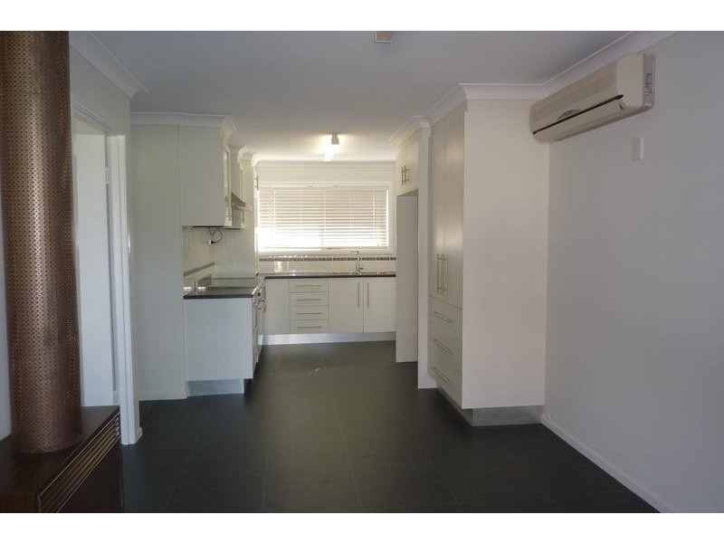 3 Westmar Street, Newtown QLD 4350