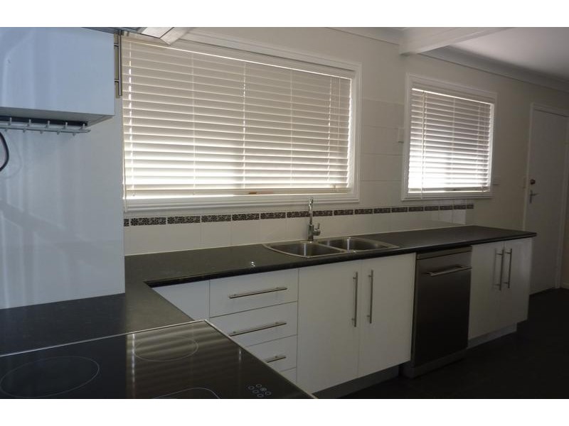 3 Westmar Street, Newtown QLD 4350