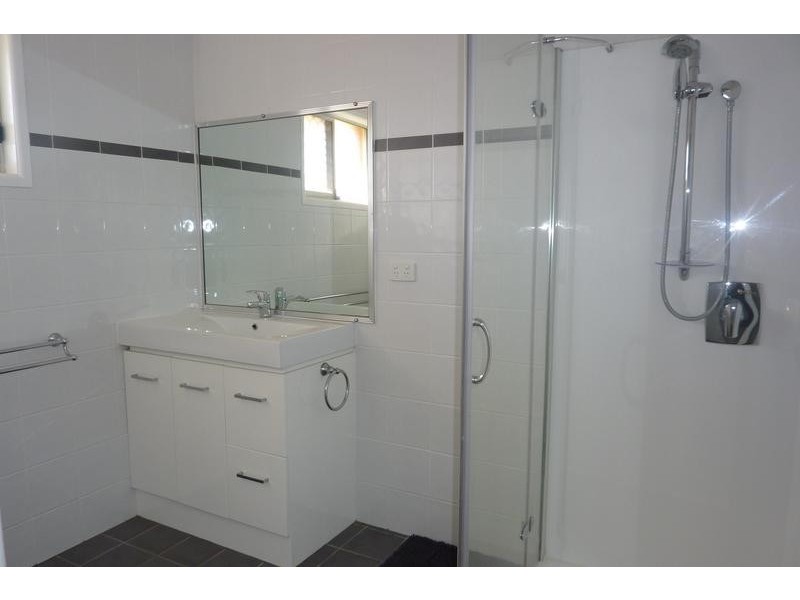 3 Westmar Street, Newtown QLD 4350