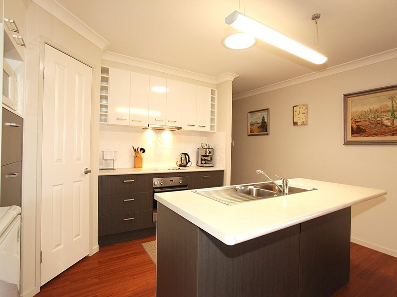 8 Quail Crescent, Highfields QLD 4352