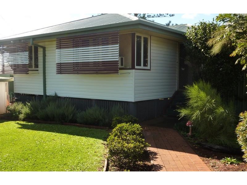 11 Hanlon Street, Newtown QLD 4350