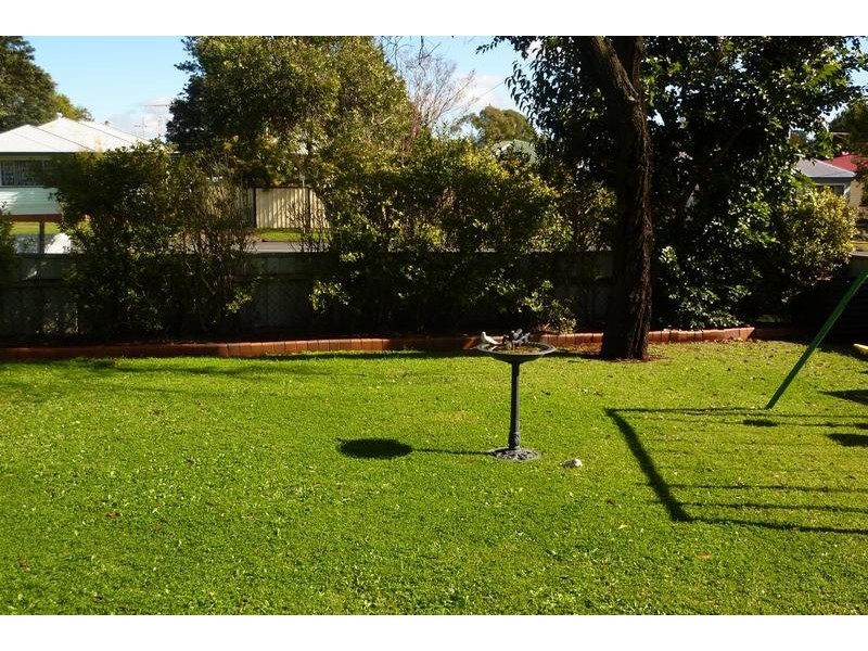 11 Hanlon Street, Newtown QLD 4350