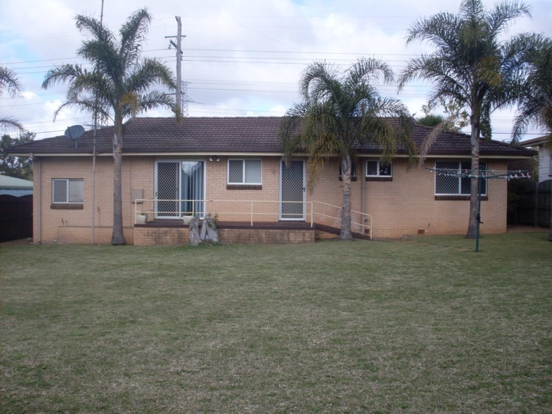 335 Alderley Street, Kearneys Spring QLD 4350
