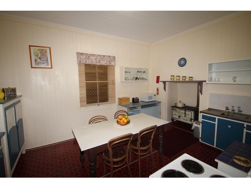 27 Eleanor Street, East Toowoomba QLD 4350