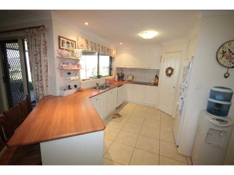 6 Panorama Crescent, Gowrie Junction QLD 4352