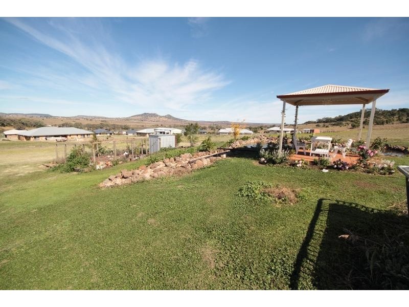 6 Panorama Crescent, Gowrie Junction QLD 4352