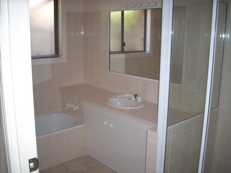 20 Ballin Drive, Centenary Heights QLD 4350