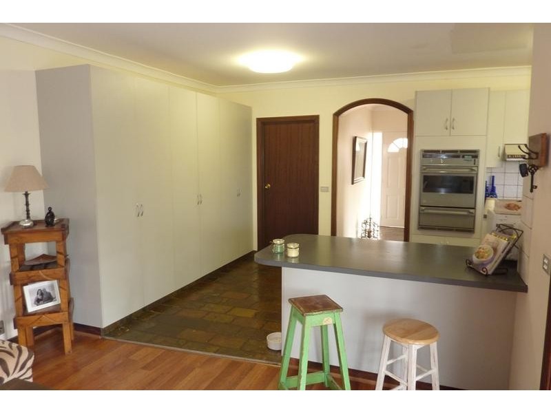 6 Whalan Court, Kearneys Spring QLD 4350