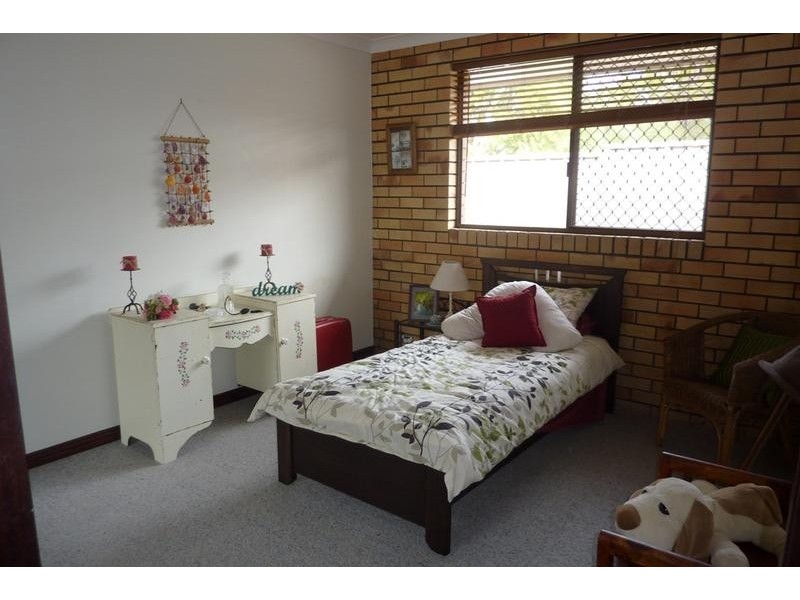 6 Whalan Court, Kearneys Spring QLD 4350