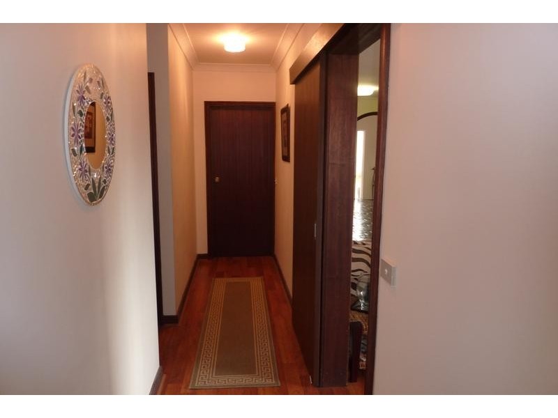 6 Whalan Court, Kearneys Spring QLD 4350