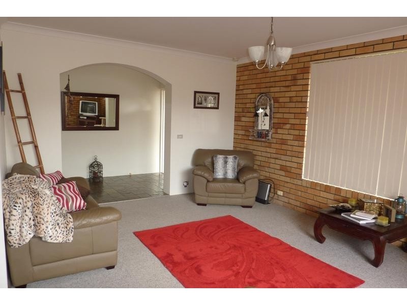 6 Whalan Court, Kearneys Spring QLD 4350