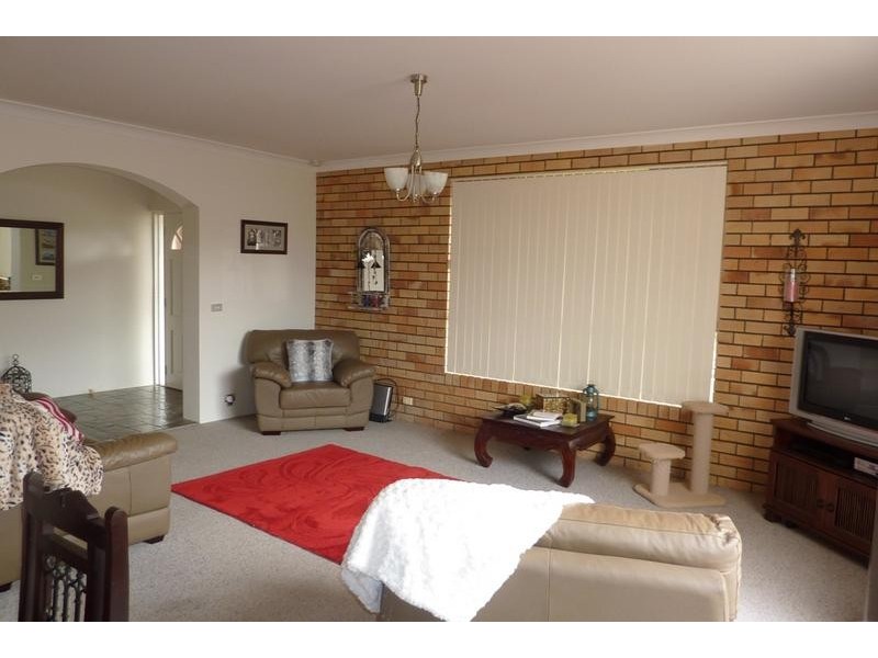 6 Whalan Court, Kearneys Spring QLD 4350