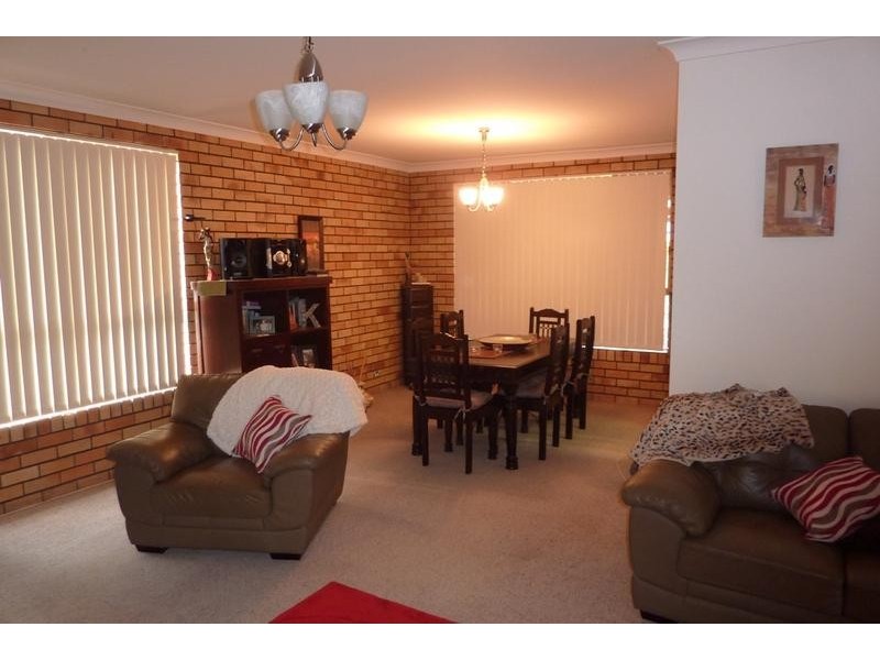 6 Whalan Court, Kearneys Spring QLD 4350