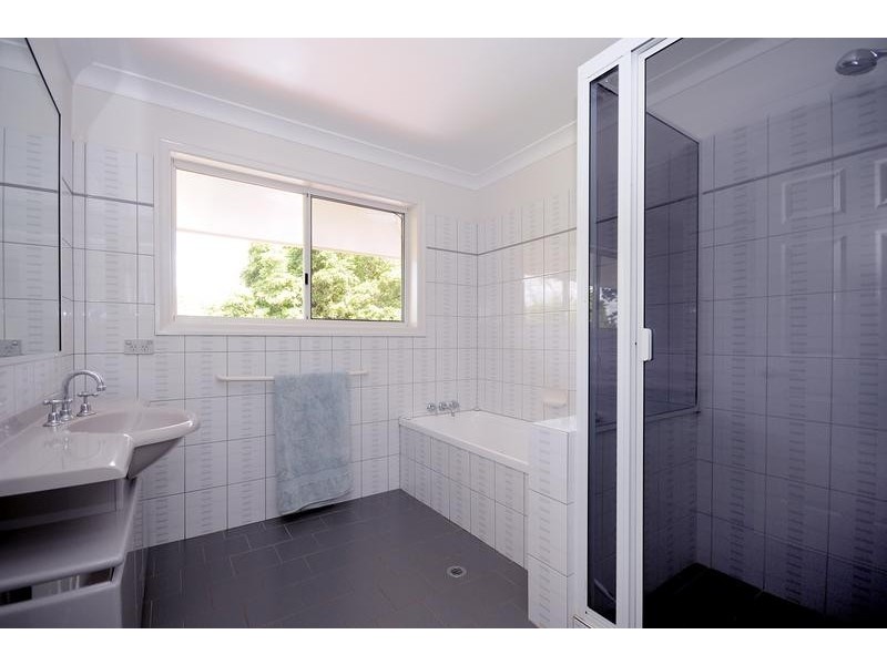 40 Stenner Street, Middle Ridge QLD 4350