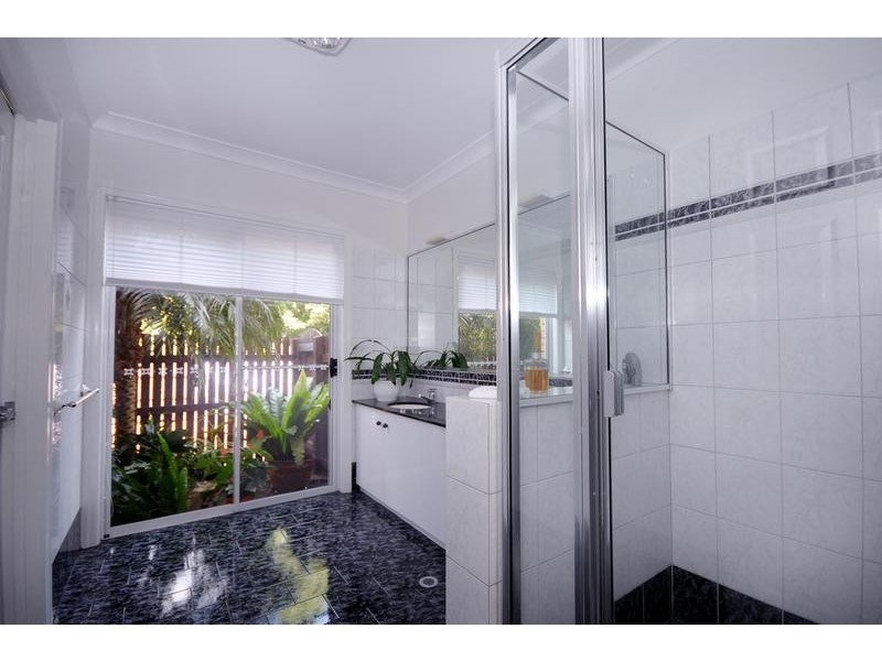 40 Stenner Street, Middle Ridge QLD 4350