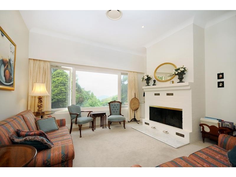 11 Old Toll Bar Road, East Toowoomba QLD 4350