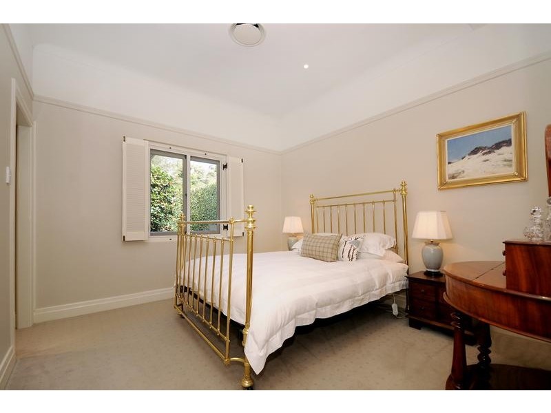 11 Old Toll Bar Road, East Toowoomba QLD 4350