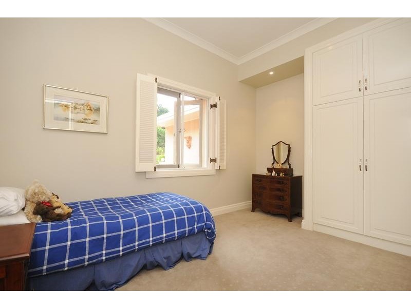 11 Old Toll Bar Road, East Toowoomba QLD 4350