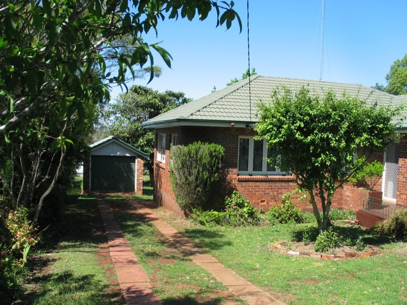 20 Alford Street, Mount Lofty QLD 4350