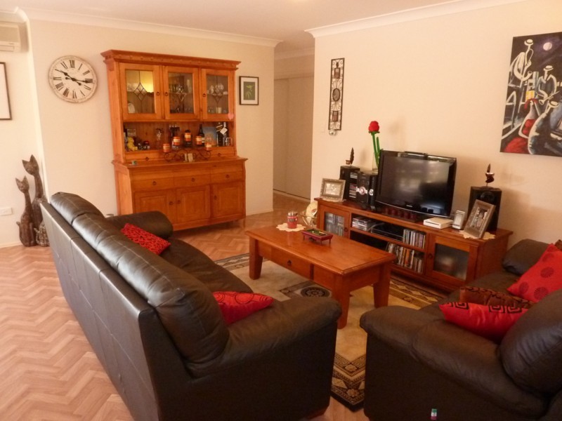 64 Bouganvillea Drive, Middle Ridge QLD 4350