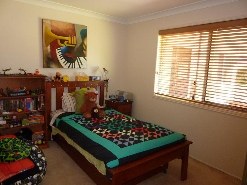 64 Bouganvillea Drive, Middle Ridge QLD 4350