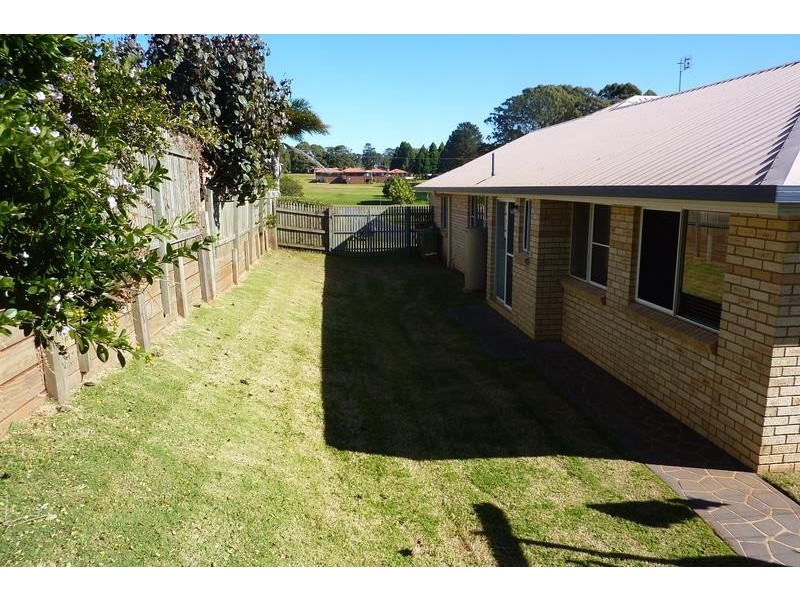 64 Bouganvillea Drive, Middle Ridge QLD 4350