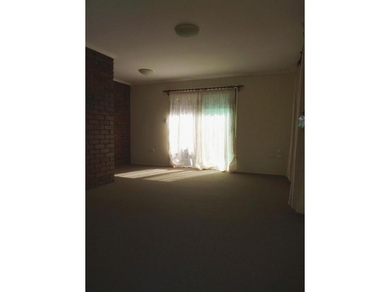 11 Shiraz Court, Wilsonton QLD 4350