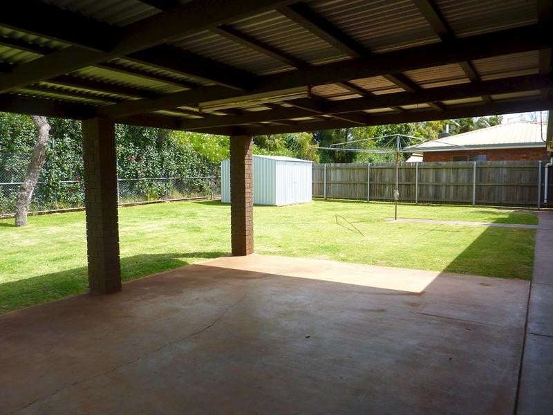 5 Bischof Street, Wilsonton QLD 4350