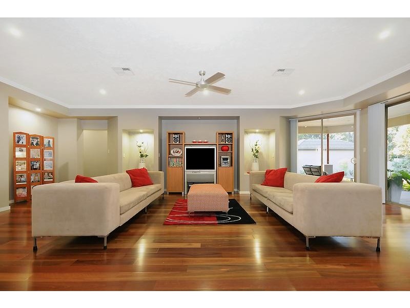 2 Bonville Court, Middle Ridge QLD 4350