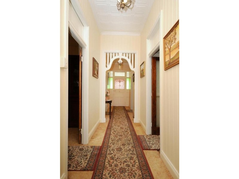 11 Campbell Street, East Toowoomba QLD 4350