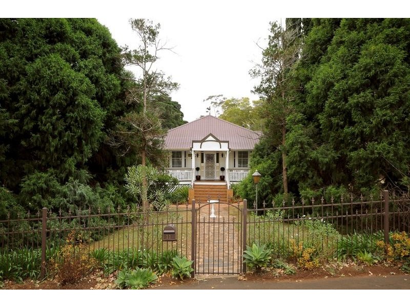 11 Campbell Street, East Toowoomba QLD 4350