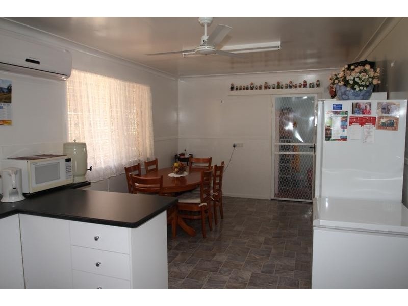 11 Berghofer Street, Rockville QLD 4350