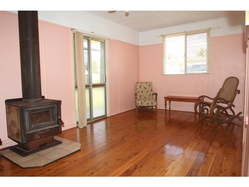 203 Taylor Street, Wilsonton QLD 4350