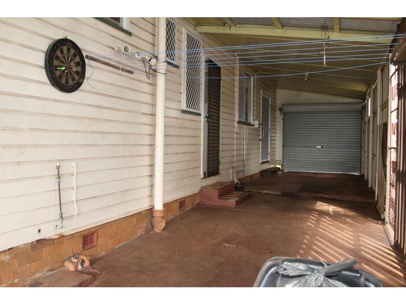 203 Taylor Street, Wilsonton QLD 4350