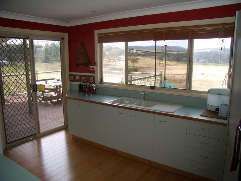 702 Murphys Creek Road, Upper Lockyer QLD 4352