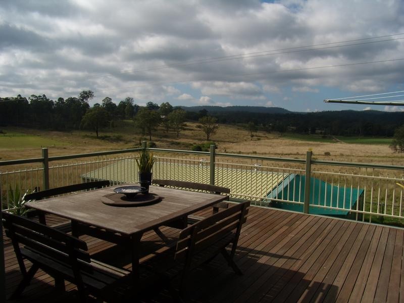 702 Murphys Creek Road, Upper Lockyer QLD 4352