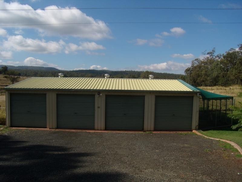 702 Murphys Creek Road, Upper Lockyer QLD 4352