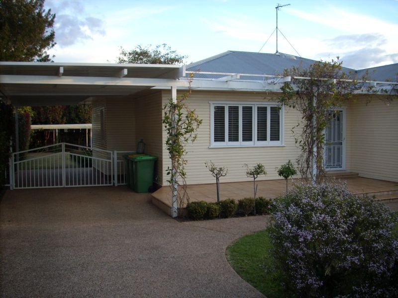 16 Drummond Street, Rangeville QLD 4350