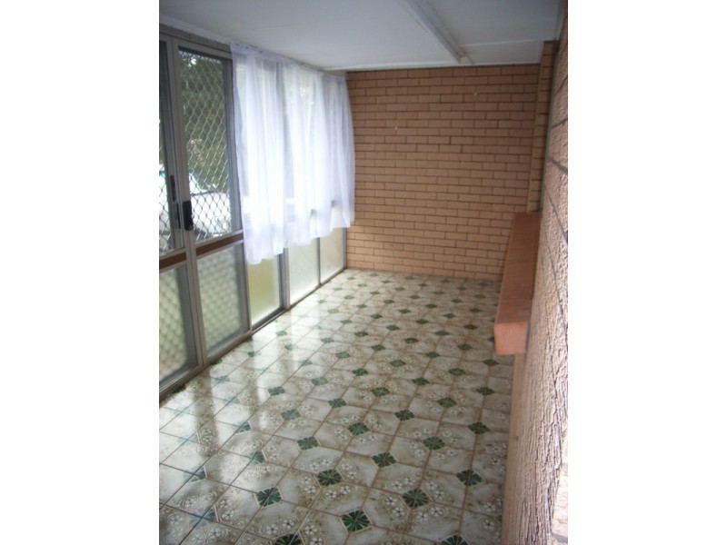 8 Skoien Street, Harristown QLD 4350