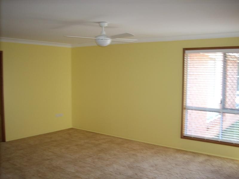 2/330 Spring Street, Kearneys Spring QLD 4350