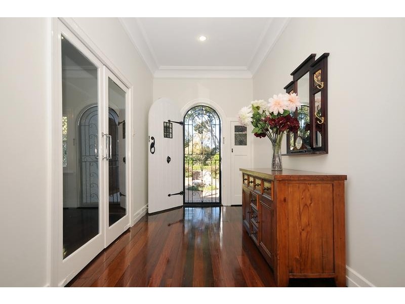 77 Campbell Street, East Toowoomba QLD 4350