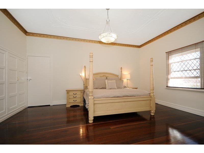 77 Campbell Street, East Toowoomba QLD 4350