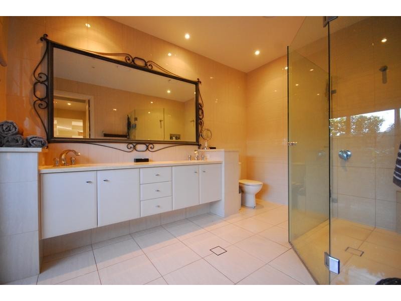 20 Caithness Court, Middle Ridge QLD 4350