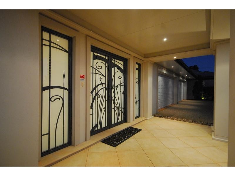 20 Caithness Court, Middle Ridge QLD 4350