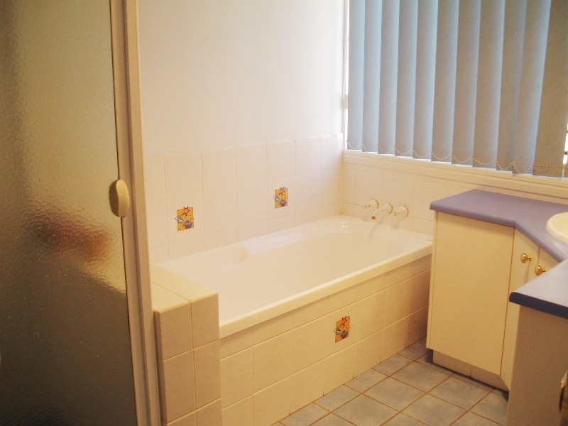 4 Samantha Close, Darling Heights QLD 4350