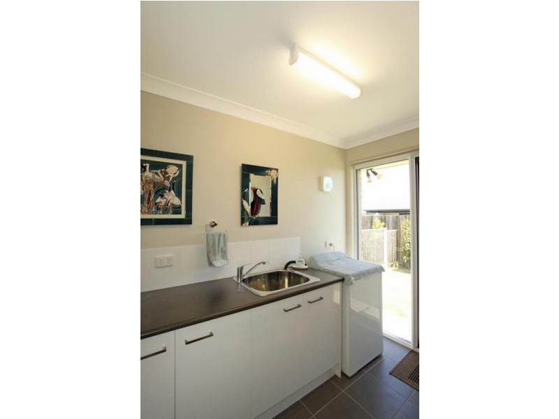 8 Quail Crescent, Highfields QLD 4352