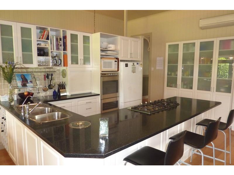 36 Seaton Street, South Toowoomba QLD 4350