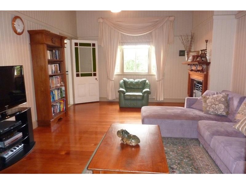 36 Seaton Street, South Toowoomba QLD 4350