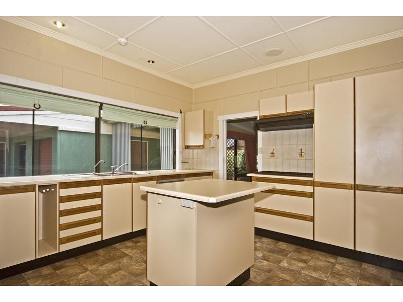 43 Margaret Street, East Toowoomba QLD 4350