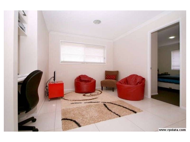 6 Kingfisher Drive, Highfields QLD 4352